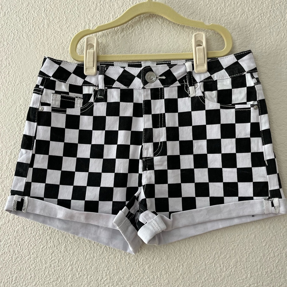 Black and white short size small